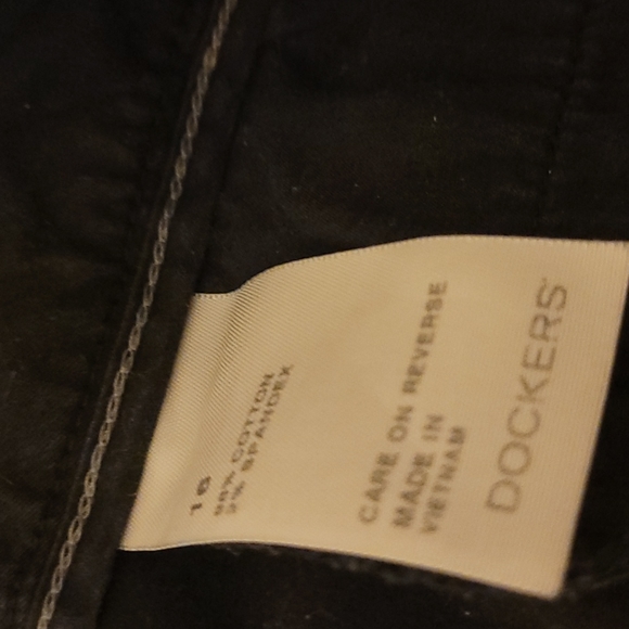 Shorts - Picture 4 of 4